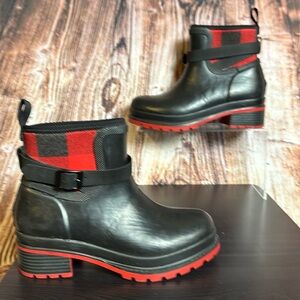 Muck Liberty Short Plaid Rubber Boots Womens Sz 6